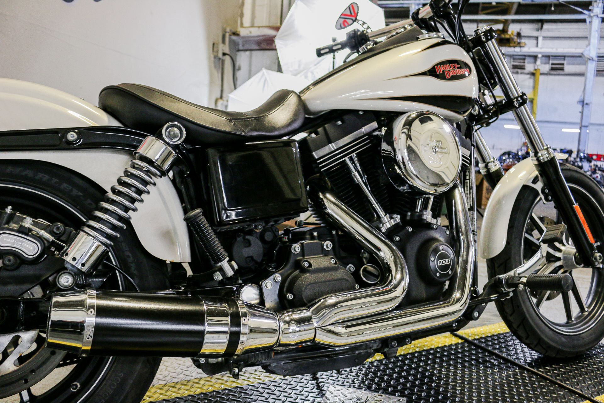 2014 Harley-Davidson Dyna® Street Bob® in Sacramento, California - Photo 8