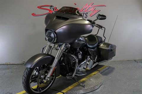 2015 Harley-Davidson Street Glide® in Sacramento, California - Photo 5