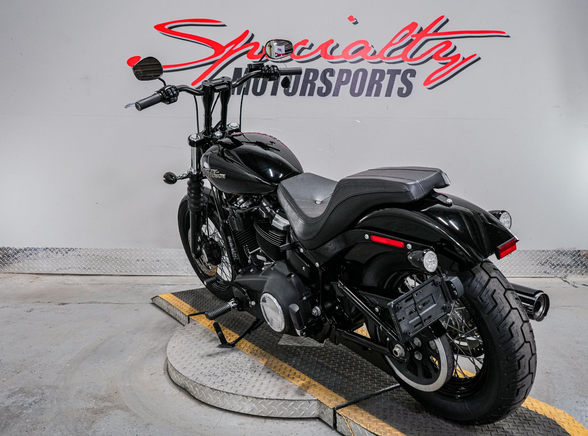 2019 Harley-Davidson Street Bob® in Sacramento, California - Photo 3