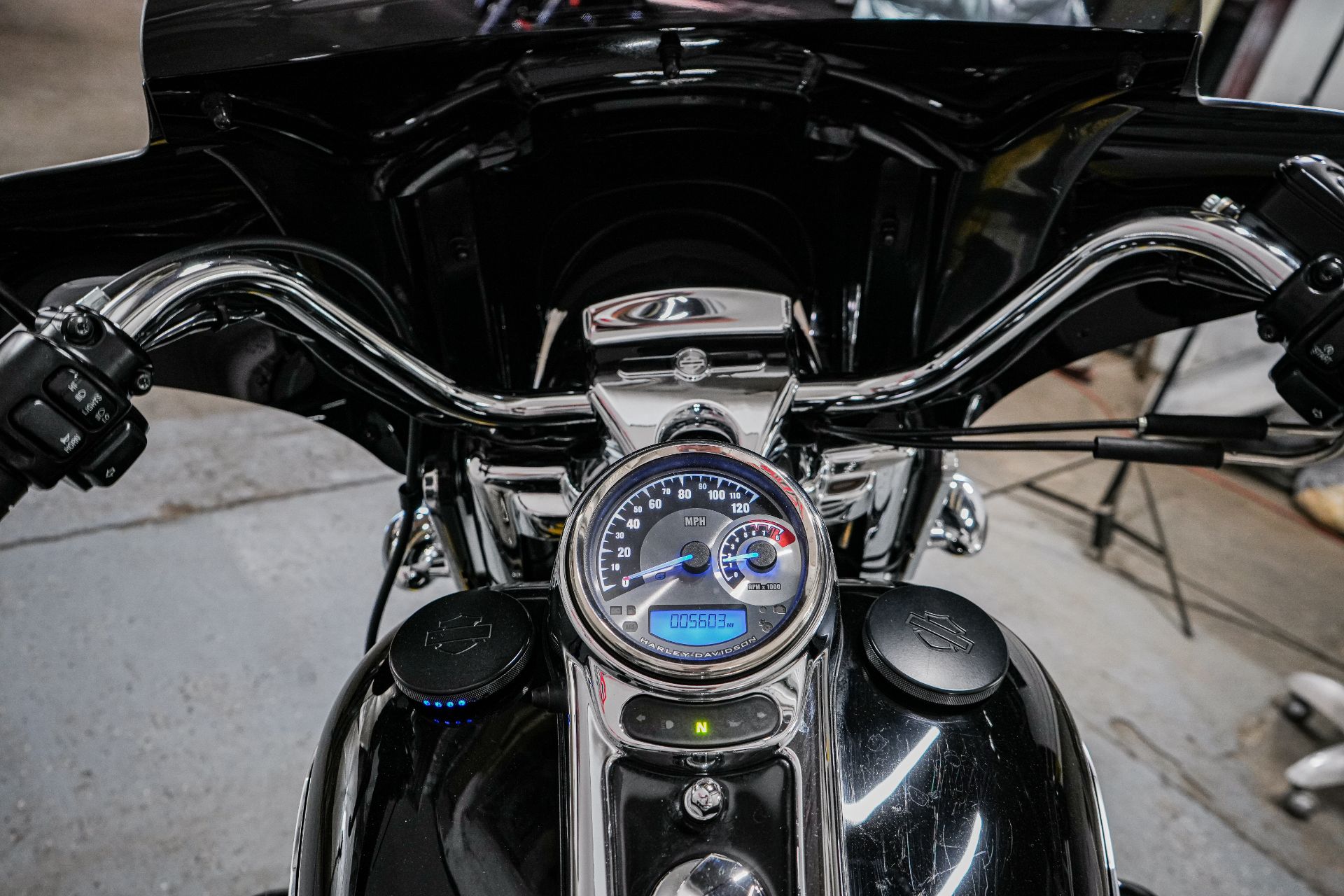 2006 Harley-Davidson Road King® Custom in Sacramento, California - Photo 11