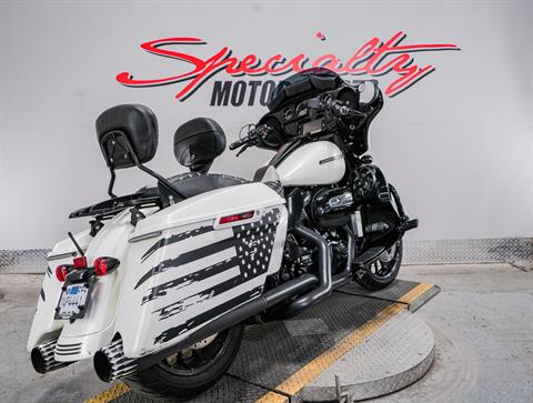 2018 Harley-Davidson 115th Anniversary Street Glide® Special in Sacramento, California - Photo 2