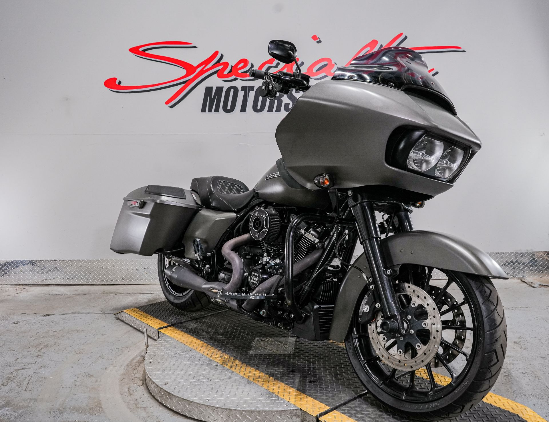 2019 Harley-Davidson Road Glide® Special in Sacramento, California - Photo 8