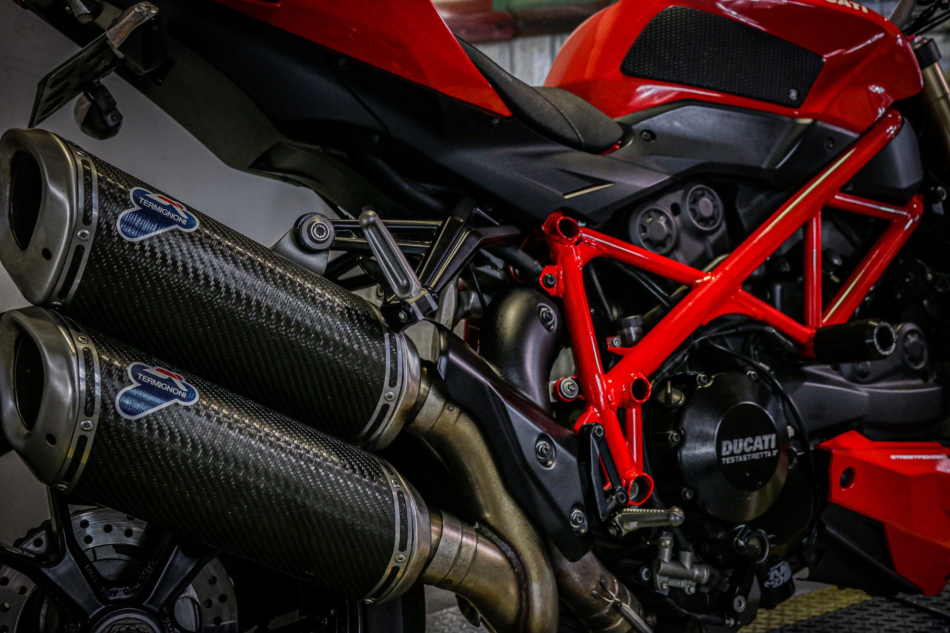 2013 Ducati Streetfighter 848 in Sacramento, California - Photo 8