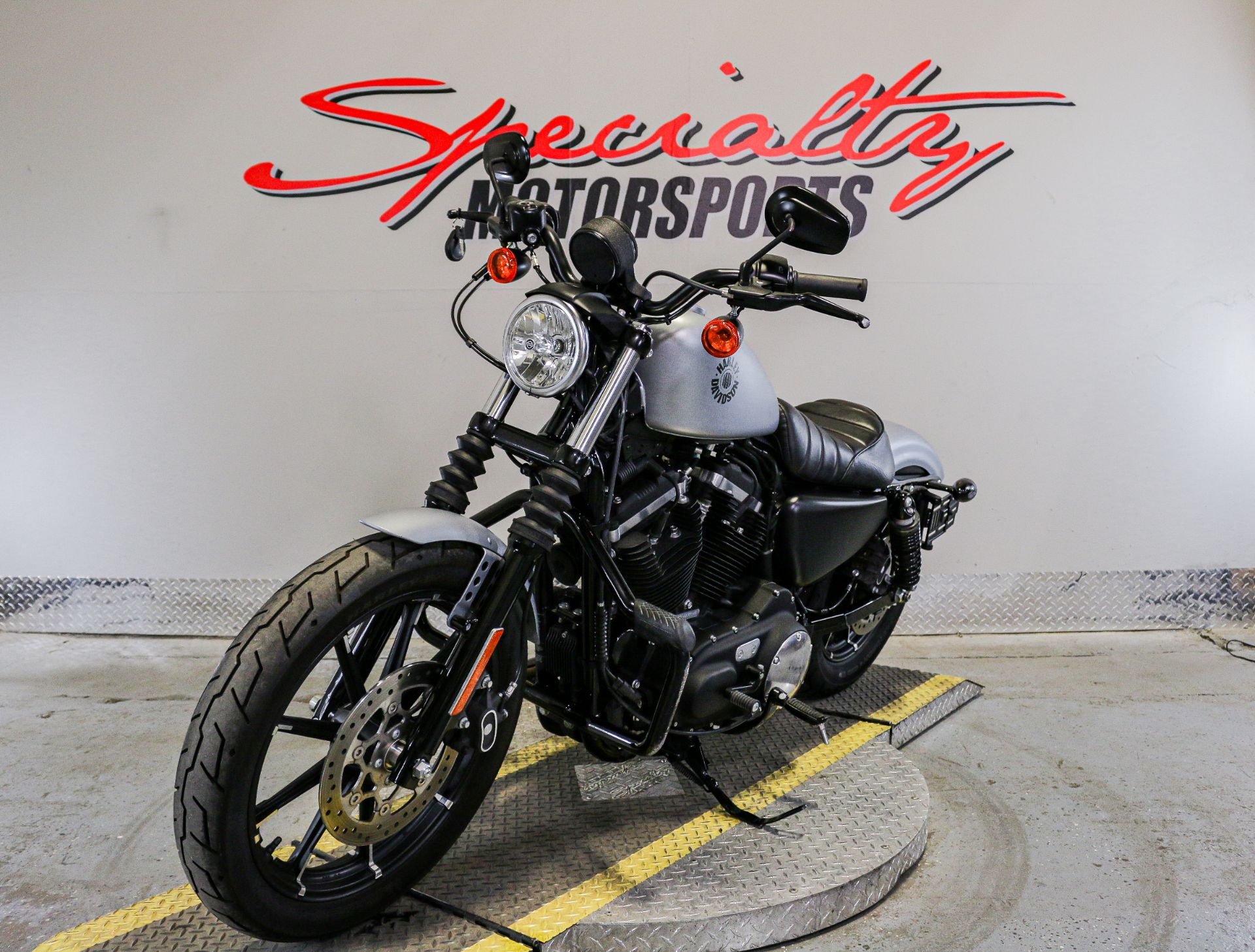 2020 Harley-Davidson Iron 883™ in Sacramento, California - Photo 6