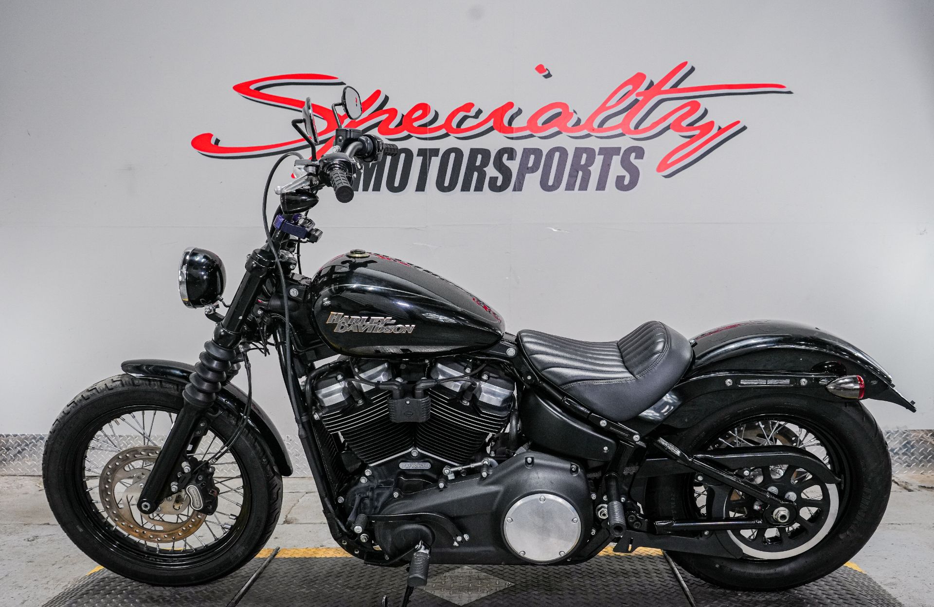 2018 Harley-Davidson Street Bob® 107 in Sacramento, California - Photo 4