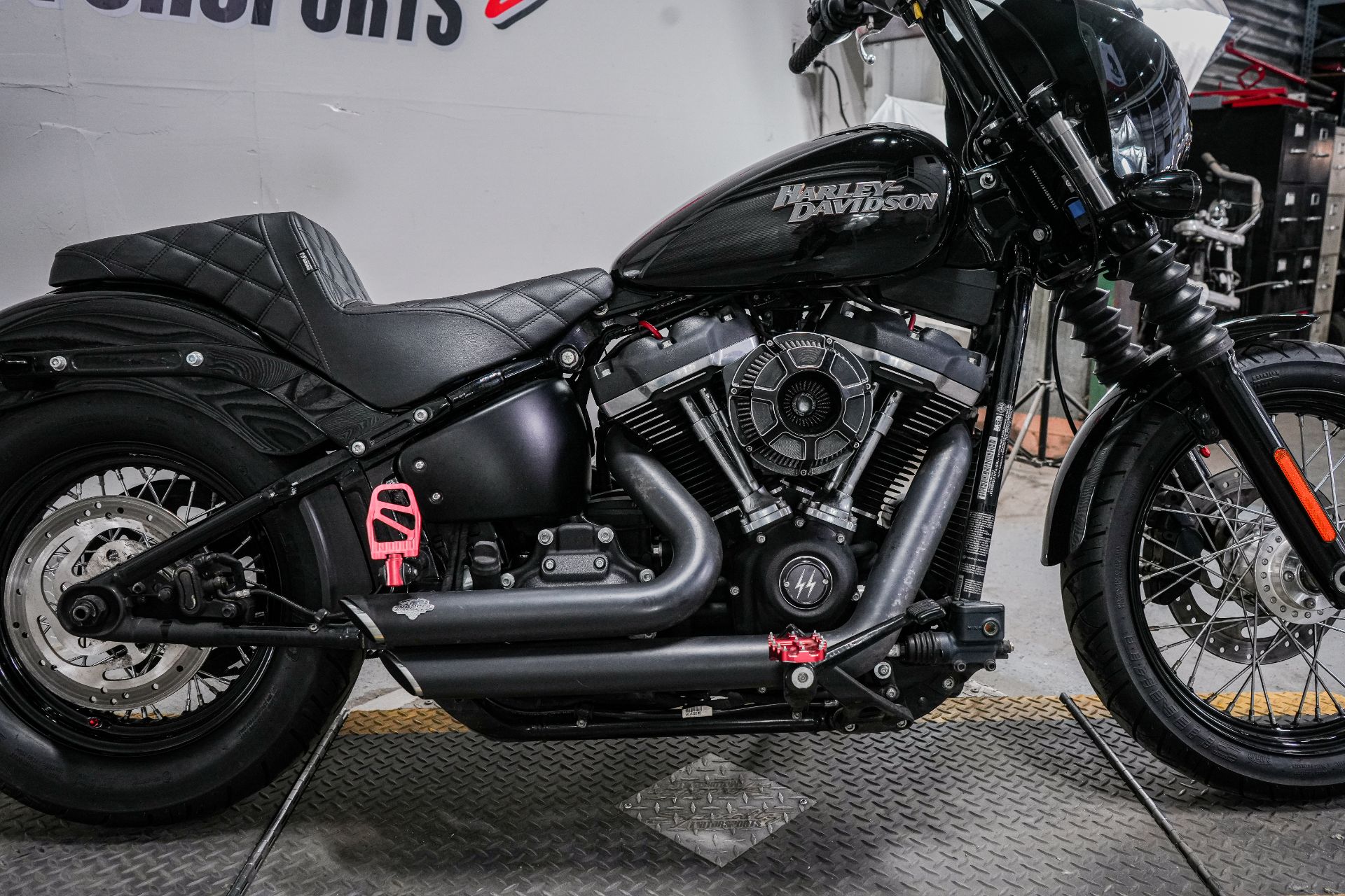 2018 Harley-Davidson Street Bob® 107 in Sacramento, California - Photo 9