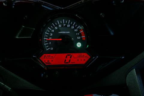 2018 Honda CBR300R in Sacramento, California - Photo 12