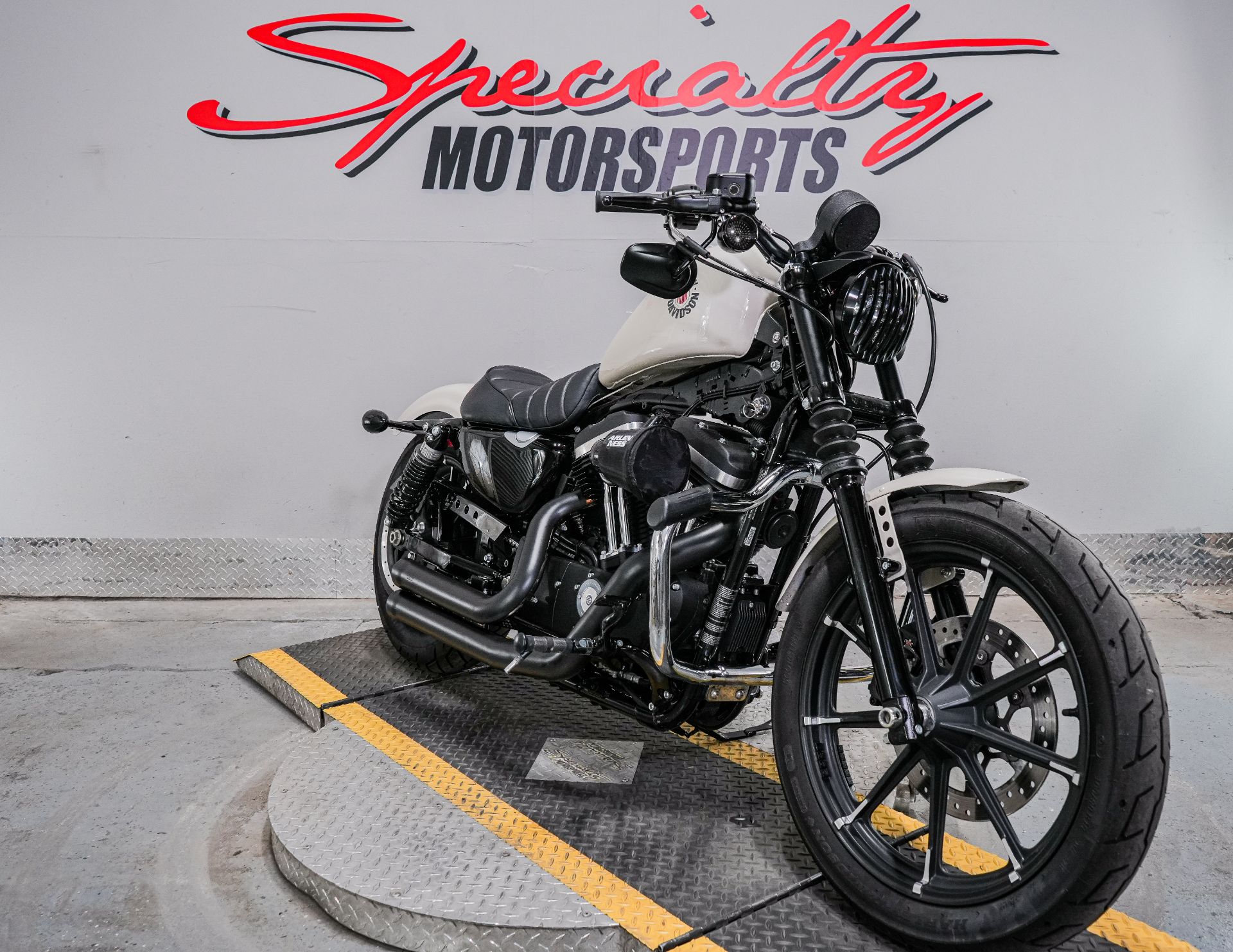 2022 Harley-Davidson Iron 883™ in Sacramento, California - Photo 7