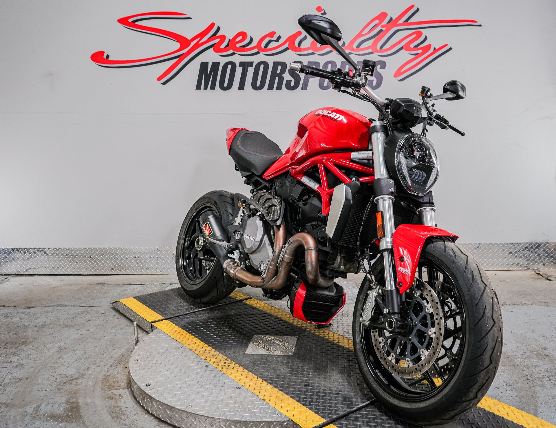 2021 Ducati Monster 1200 in Sacramento, California - Photo 7