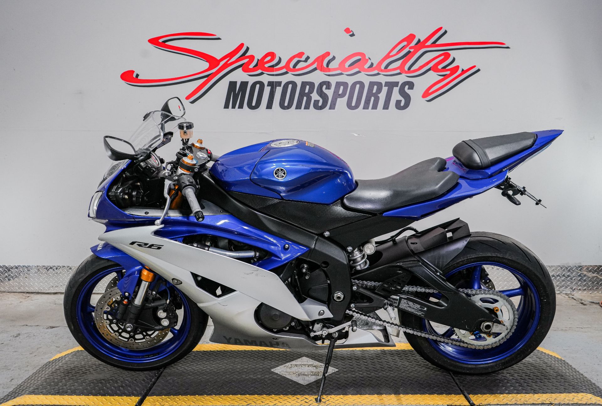 2016 Yamaha YZF-R6 in Sacramento, California - Photo 4