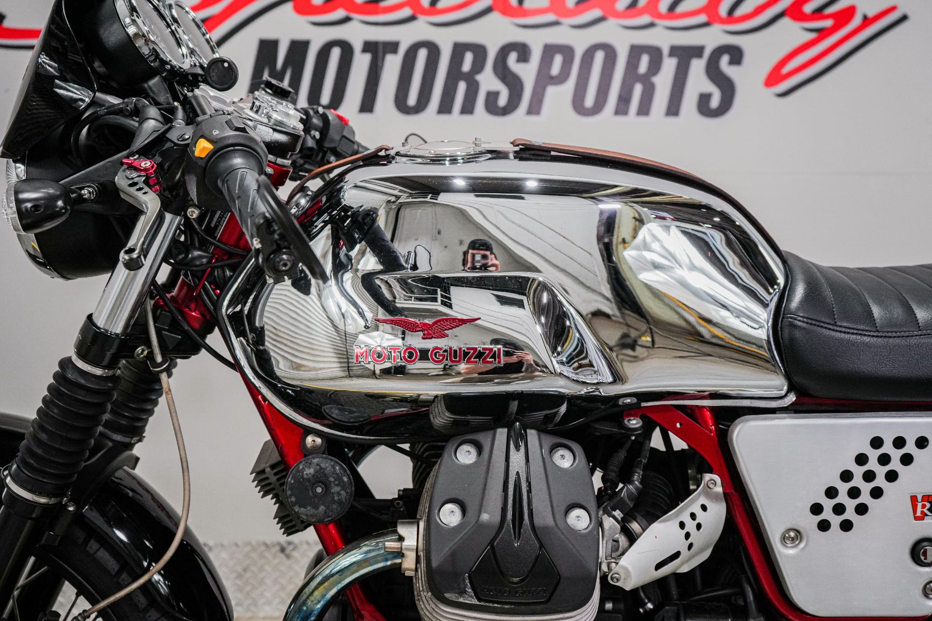 2014 Moto Guzzi V7 Racer in Sacramento, California - Photo 5