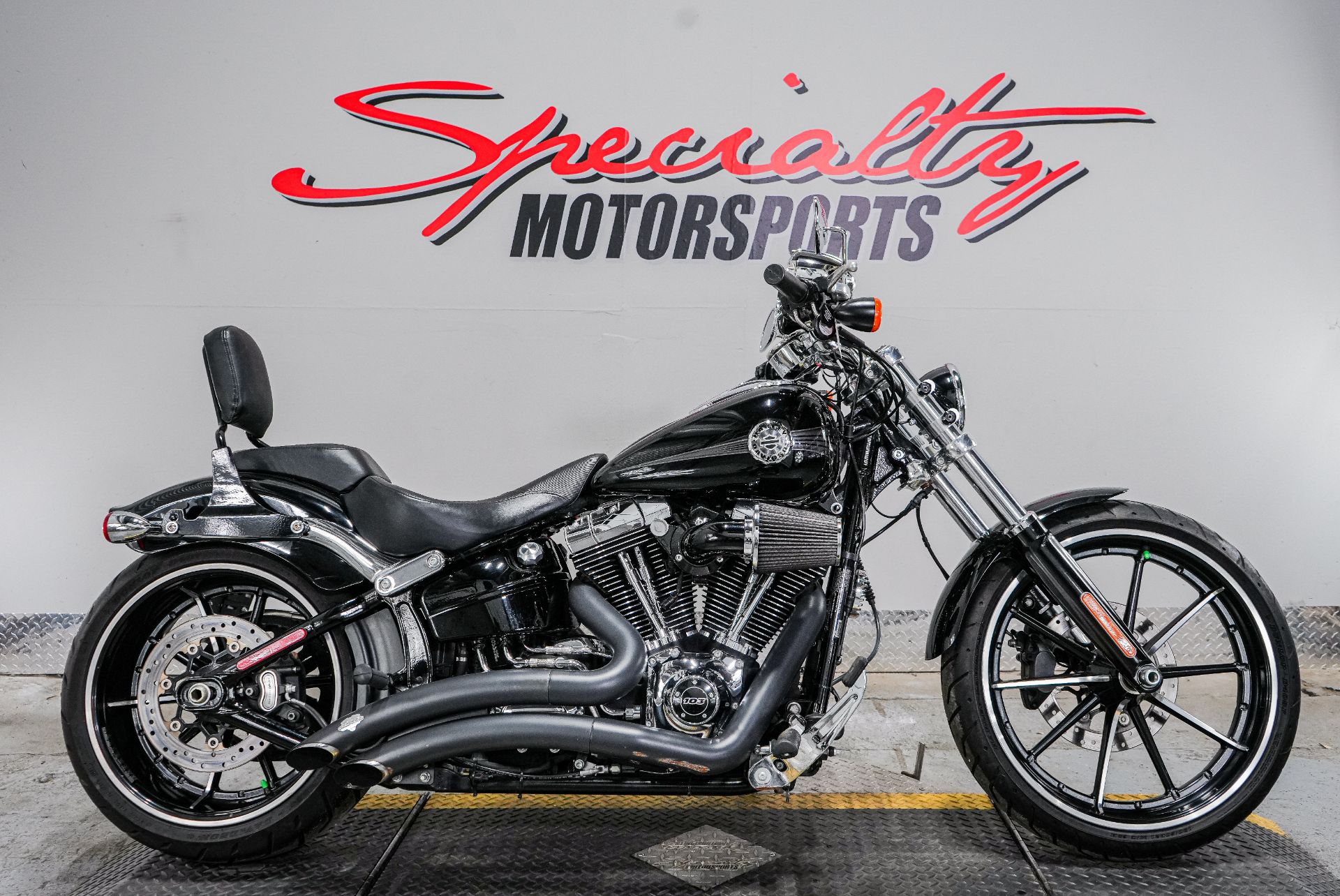 2015 Harley-Davidson Breakout® in Sacramento, California - Photo 1
