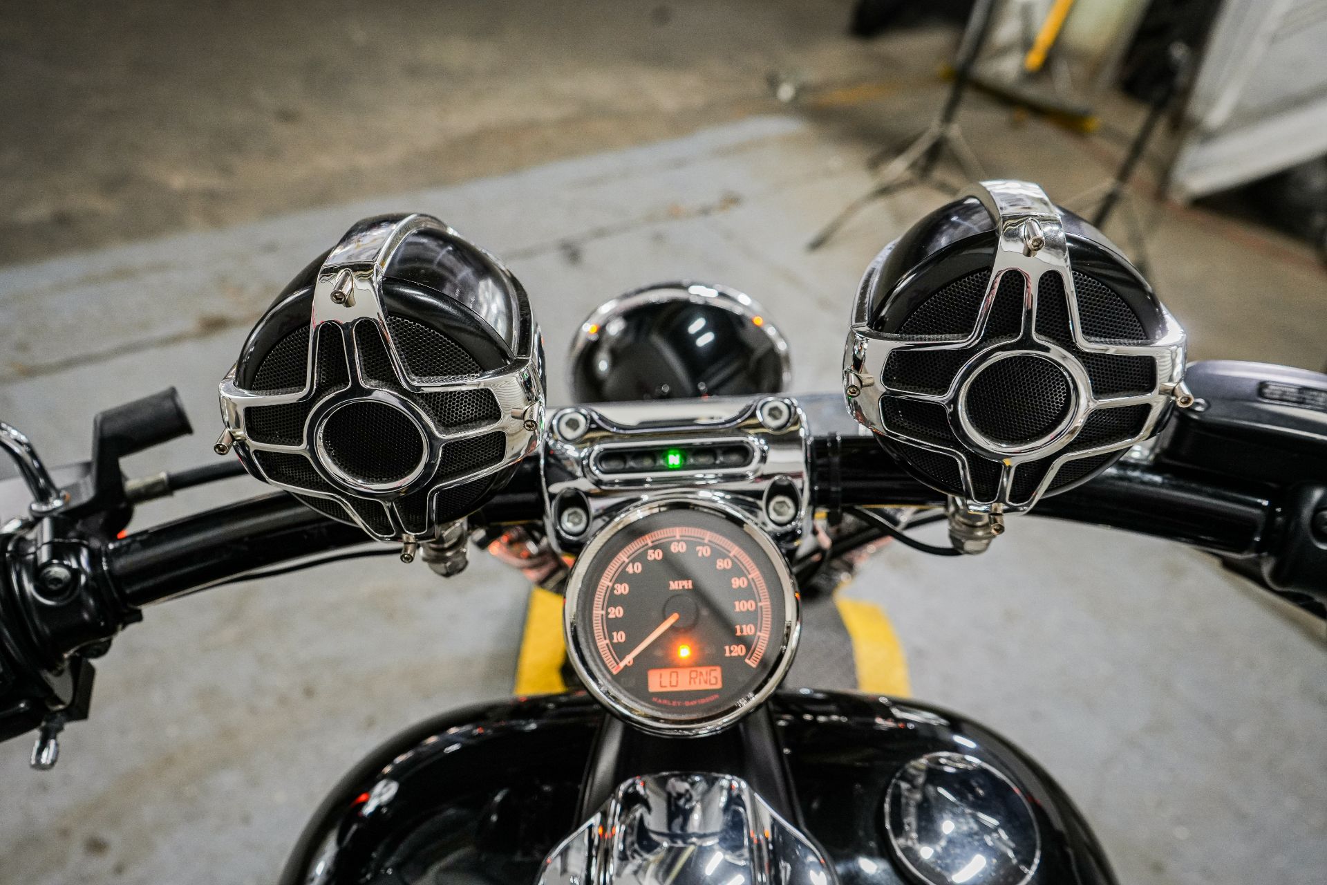 2015 Harley-Davidson Breakout® in Sacramento, California - Photo 10