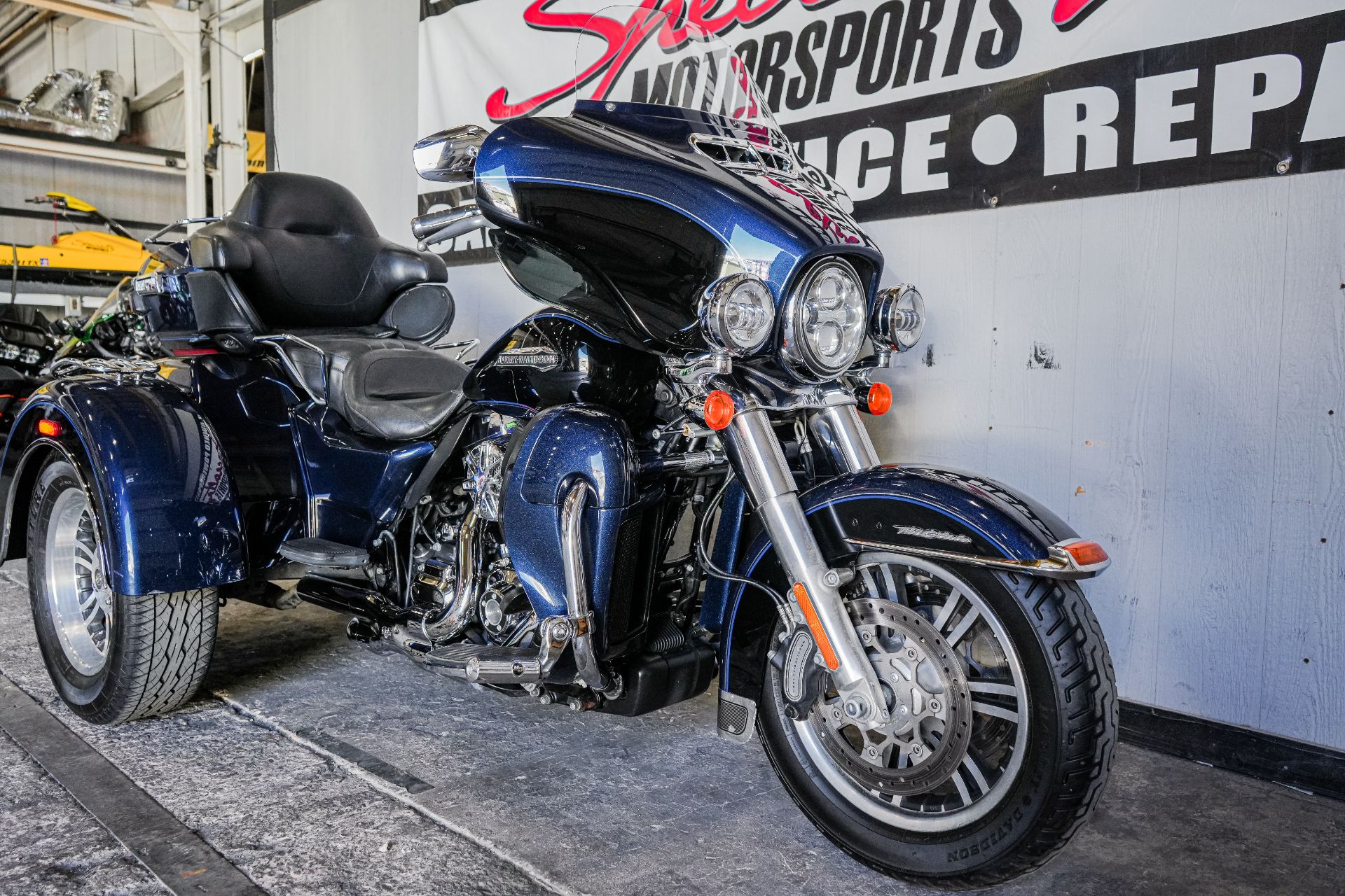 2014 Harley-Davidson Tri Glide® Ultra in Sacramento, California - Photo 3
