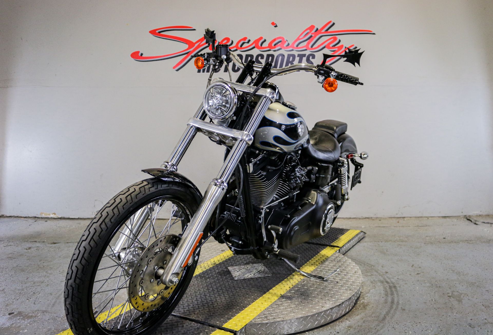 2013 Harley-Davidson Dyna® Wide Glide® in Sacramento, California - Photo 5