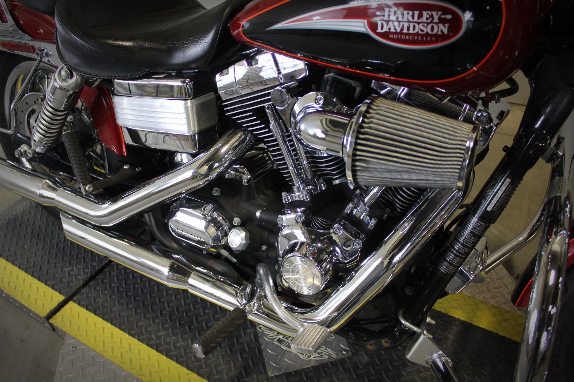2006 Harley-Davidson Dyna™ Low Rider® in Sacramento, California - Photo 2