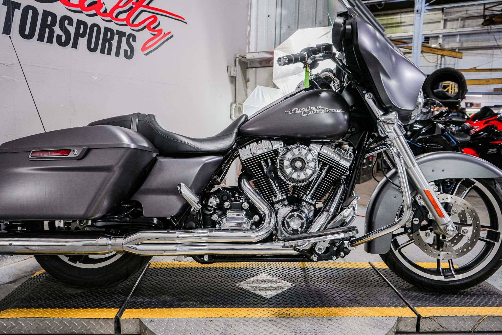 2015 Harley-Davidson Street Glide® in Sacramento, California - Photo 9