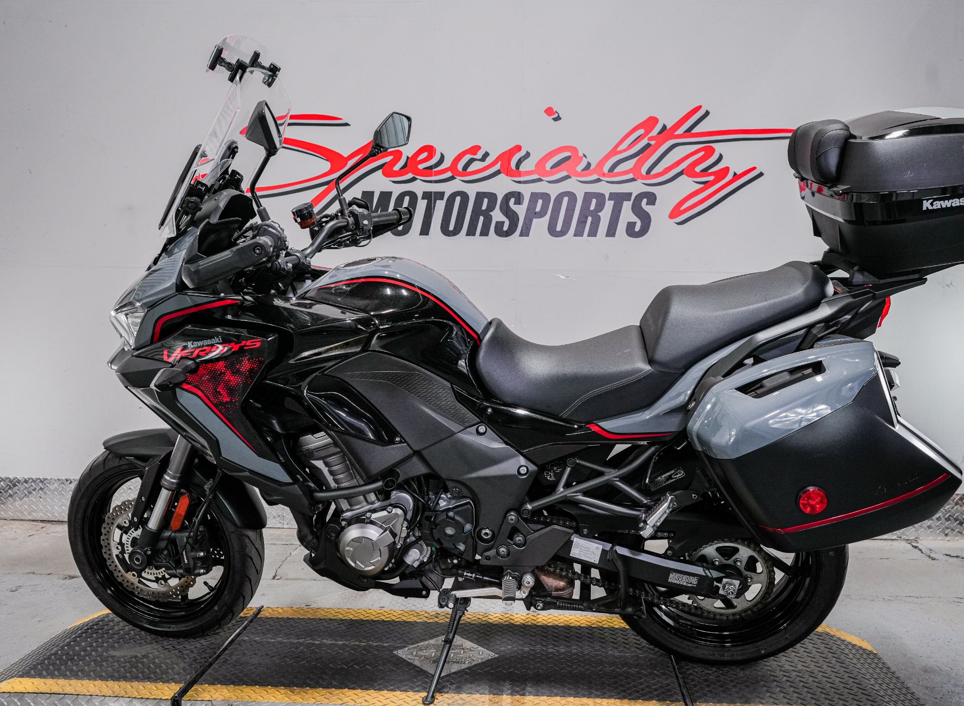 2021 Kawasaki Versys 1000 SE LT+ in Sacramento, California - Photo 4