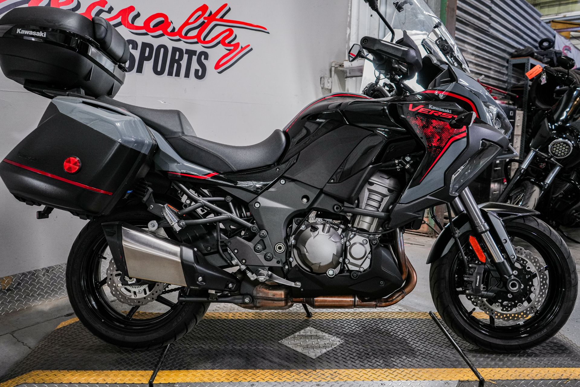 2021 Kawasaki Versys 1000 SE LT+ in Sacramento, California - Photo 10