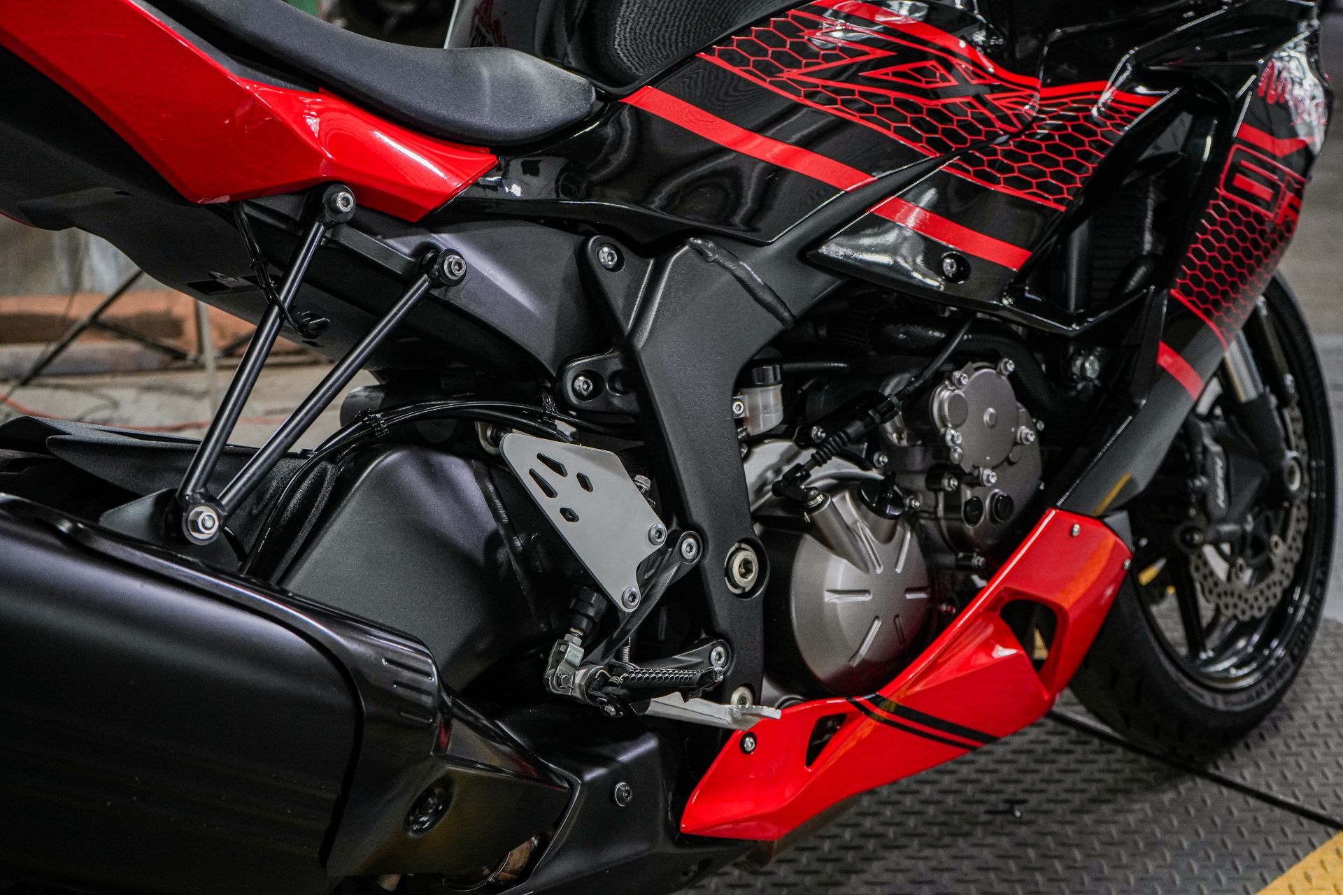 2019 Kawasaki Ninja ZX-6R ABS in Sacramento, California - Photo 10