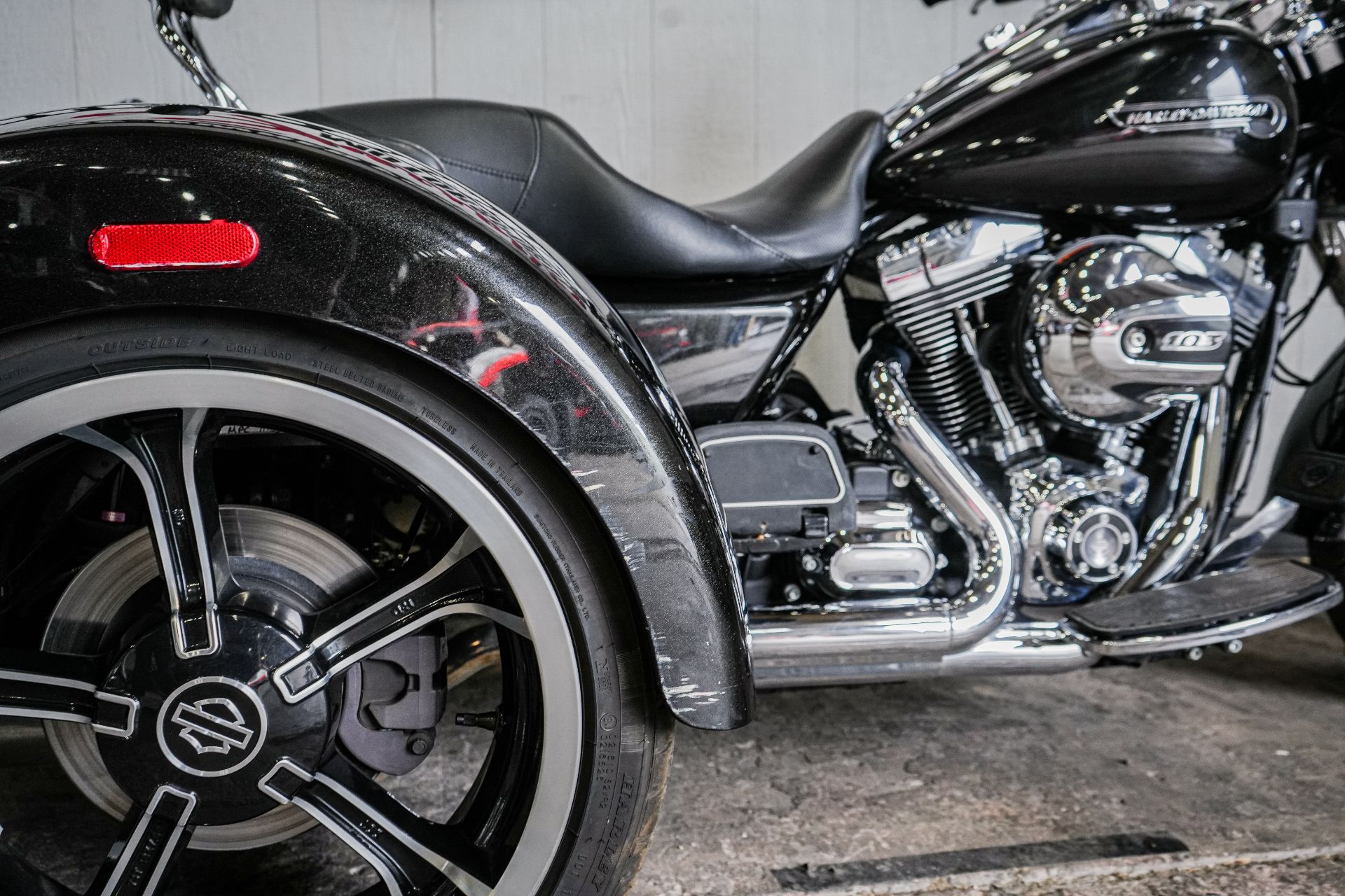 2016 Harley-Davidson Freewheeler™ in Sacramento, California - Photo 5