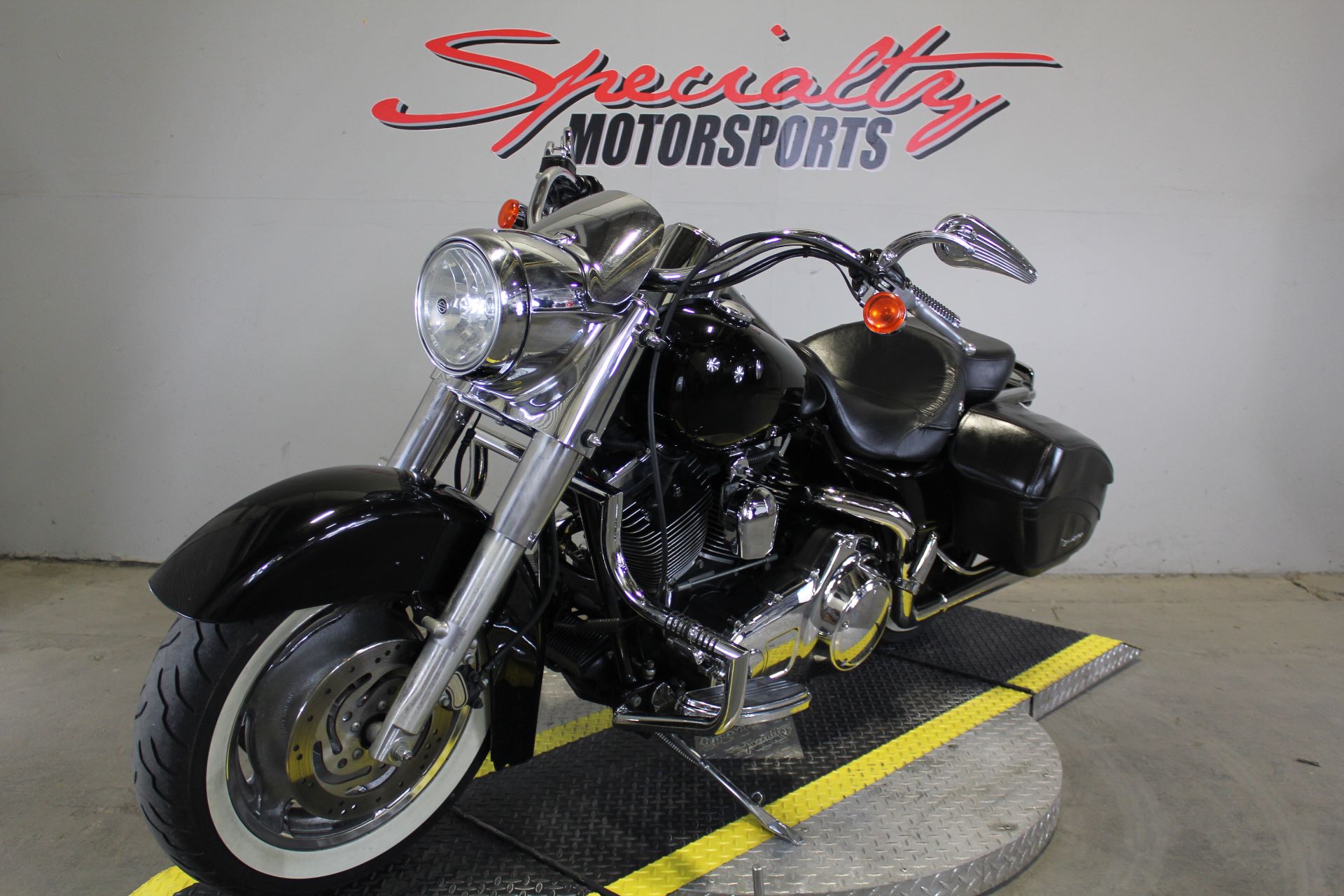 2007 Harley-Davidson Road King® Custom in Sacramento, California - Photo 6