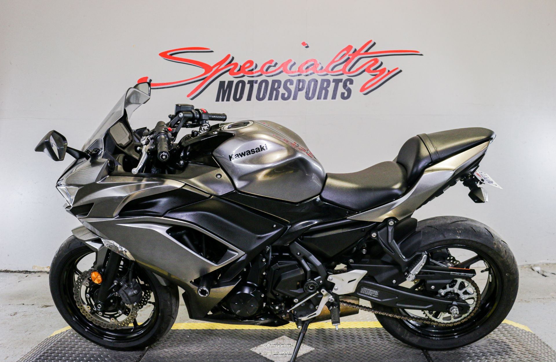 2021 Kawasaki Ninja 650 ABS in Sacramento, California - Photo 4