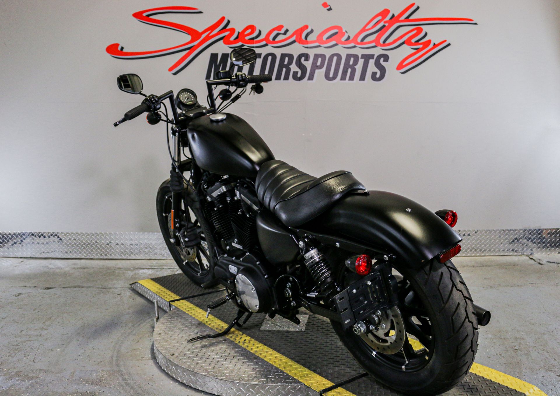 2021 Harley-Davidson Iron 883™ in Sacramento, California - Photo 3