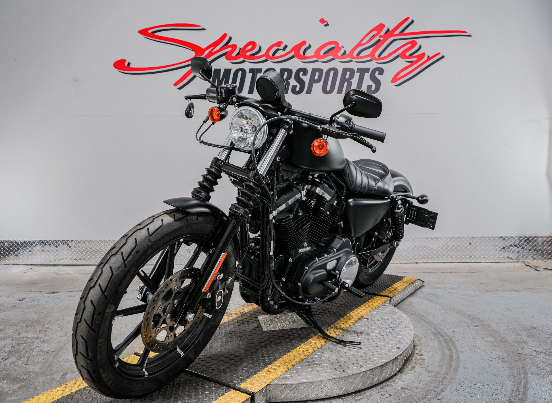 2021 Harley-Davidson Iron 883™ in Sacramento, California - Photo 6