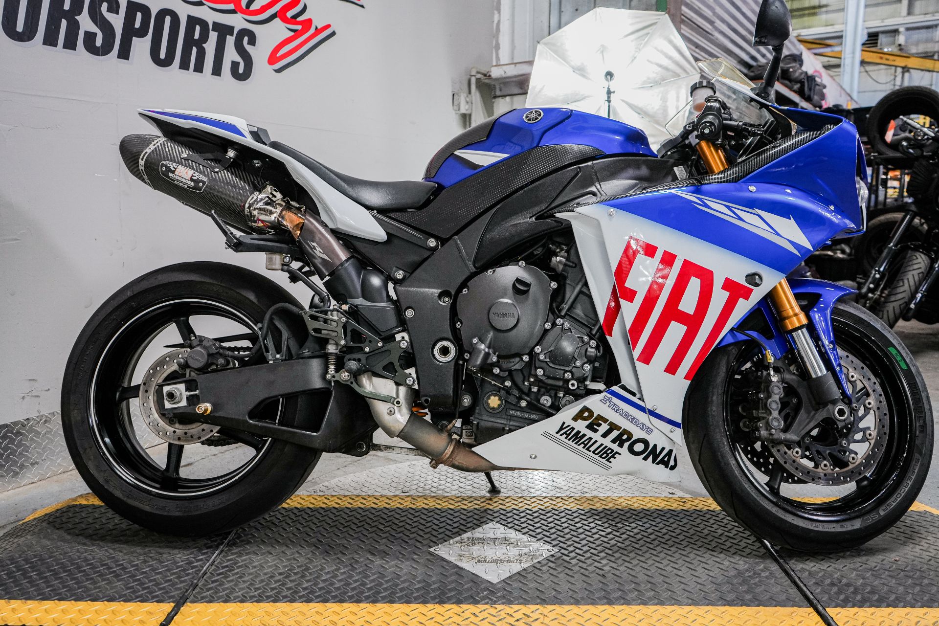 2013 Yamaha YZF-R1 in Sacramento, California - Photo 9