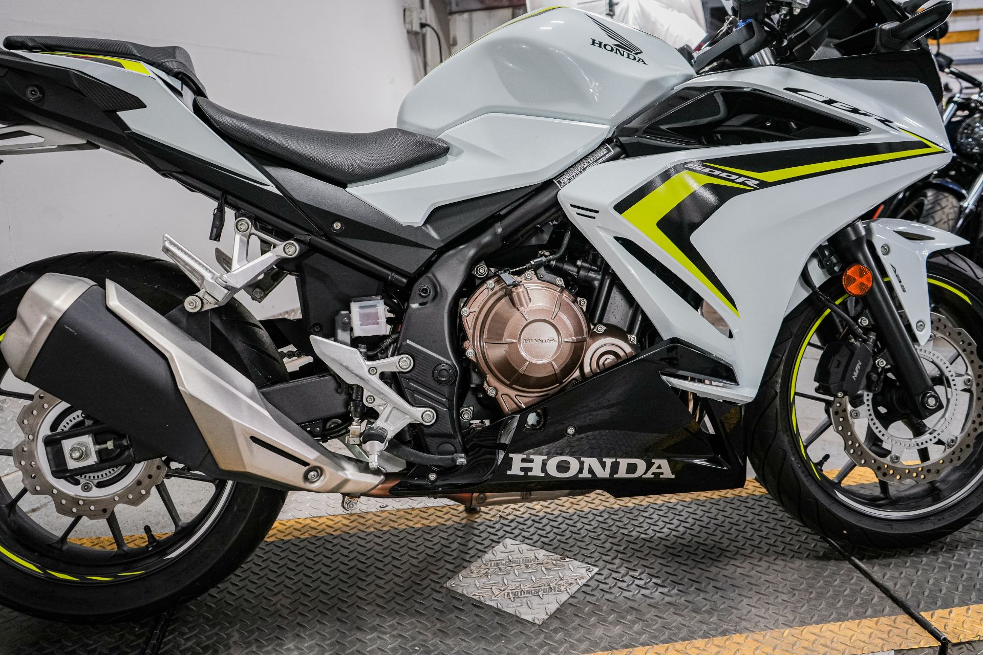 2021 Honda CBR500R ABS in Sacramento, California - Photo 8