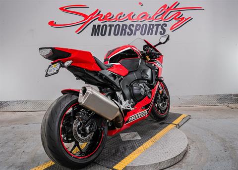 2017 Honda CBR1000RR in Sacramento, California - Photo 2