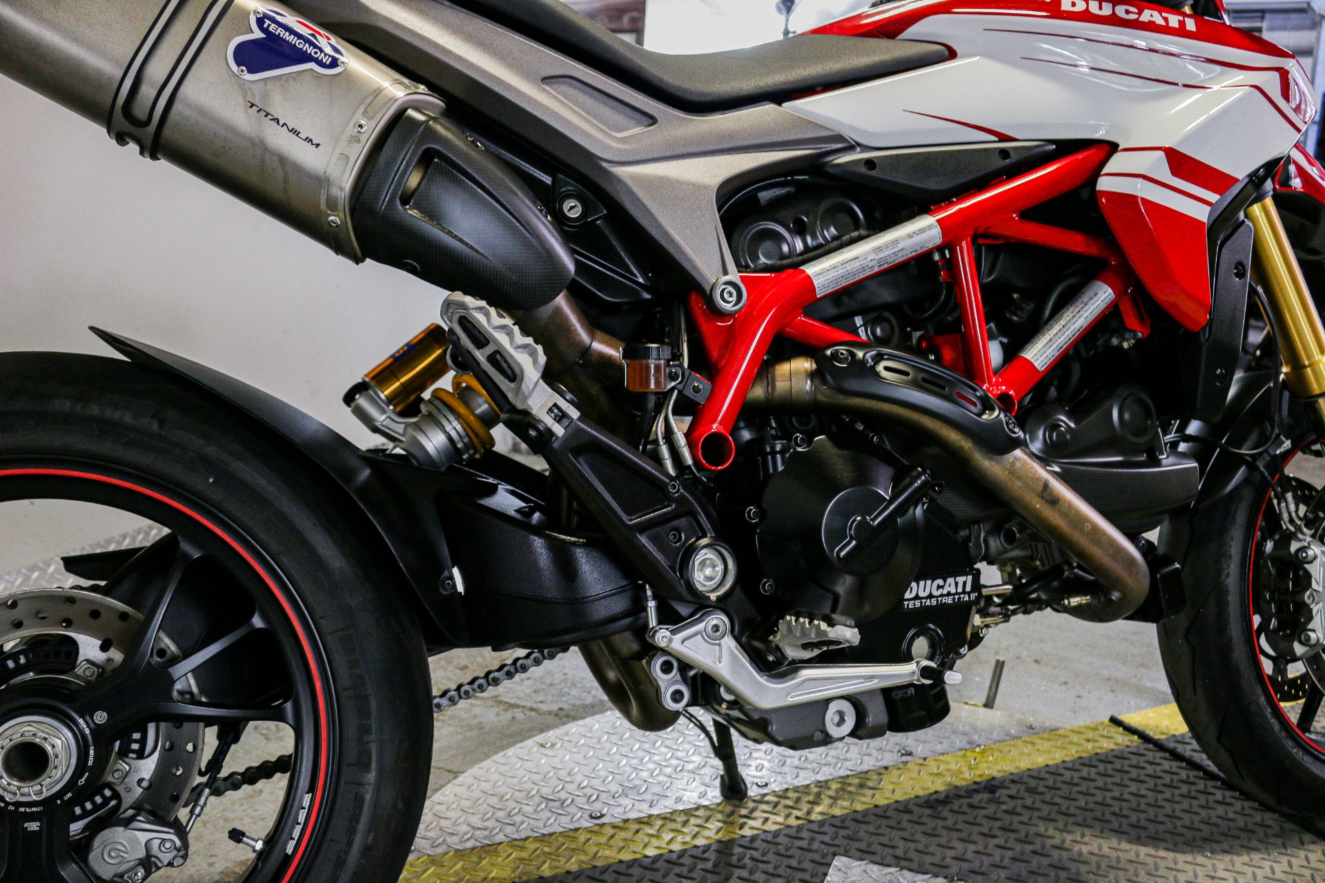 2018 Ducati Hypermotard 939 SP in Sacramento, California - Photo 8