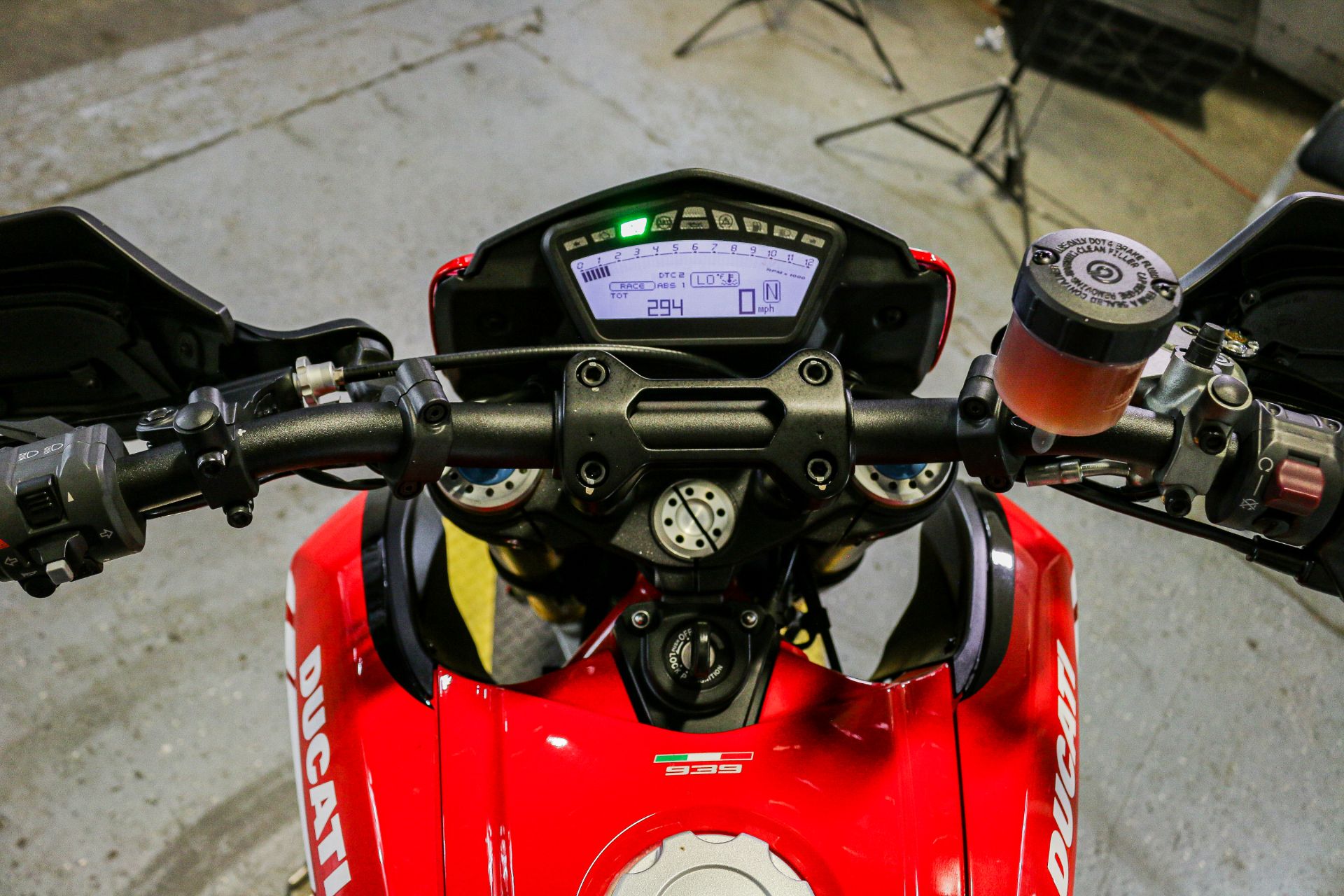 2018 Ducati Hypermotard 939 SP in Sacramento, California - Photo 9