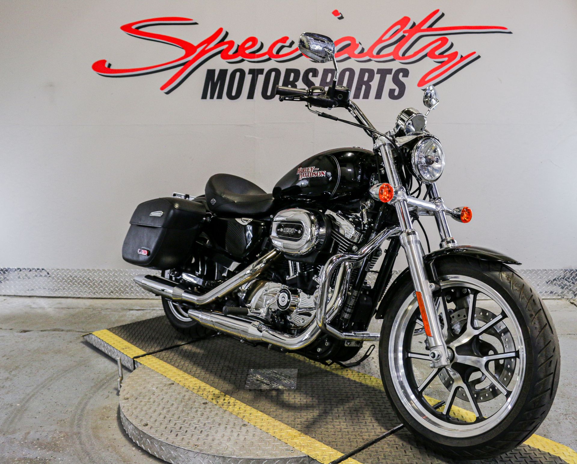 2014 Harley-Davidson SuperLow® 1200T in Sacramento, California - Photo 7