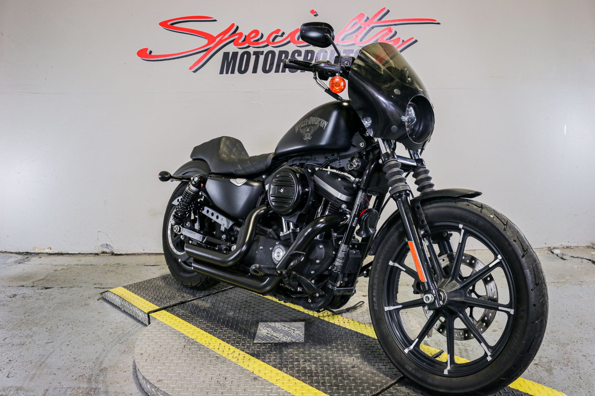 2018 Harley-Davidson Iron 883™ in Sacramento, California - Photo 7