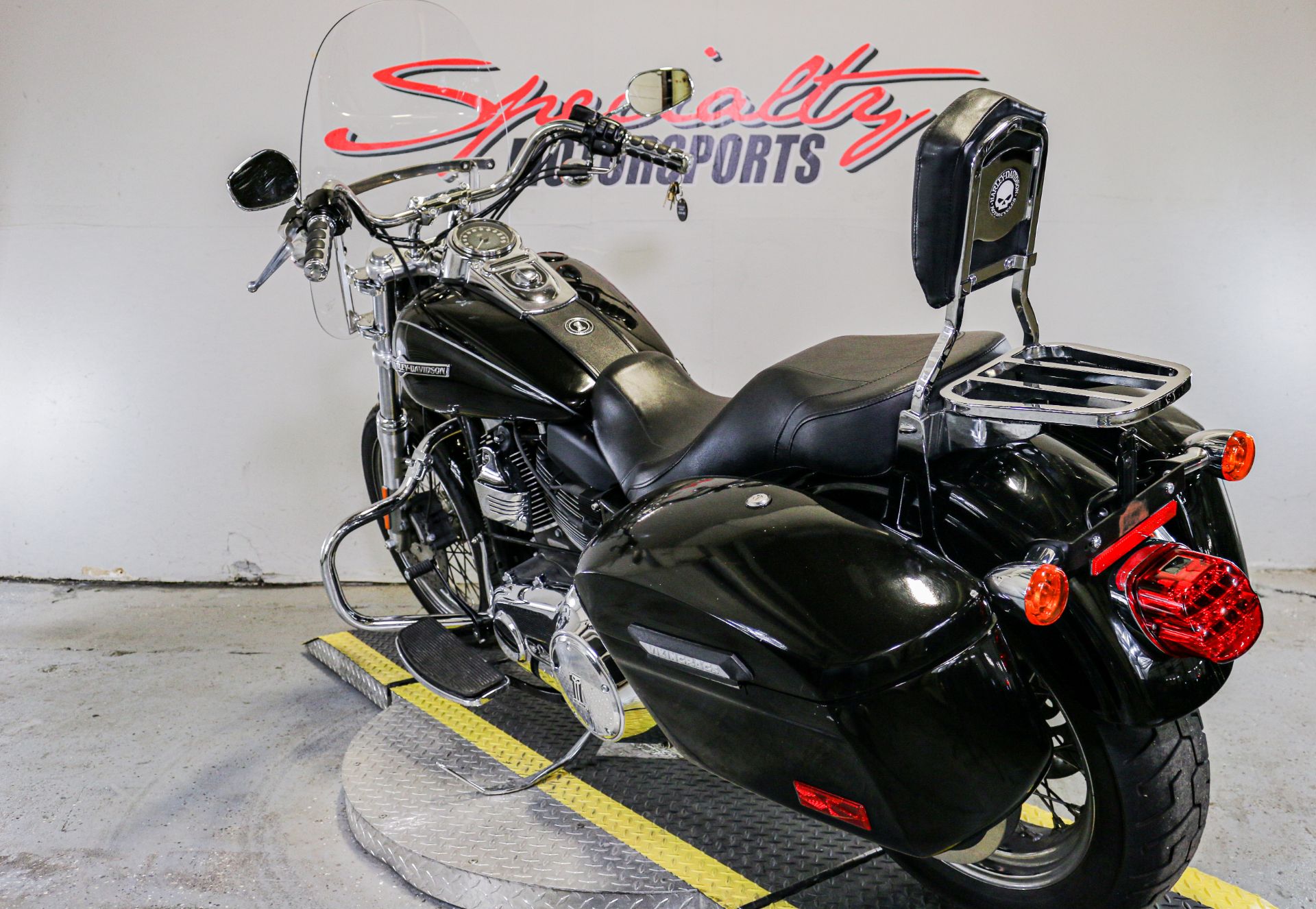 2012 Harley-Davidson Dyna® Super Glide® Custom in Sacramento, California - Photo 3