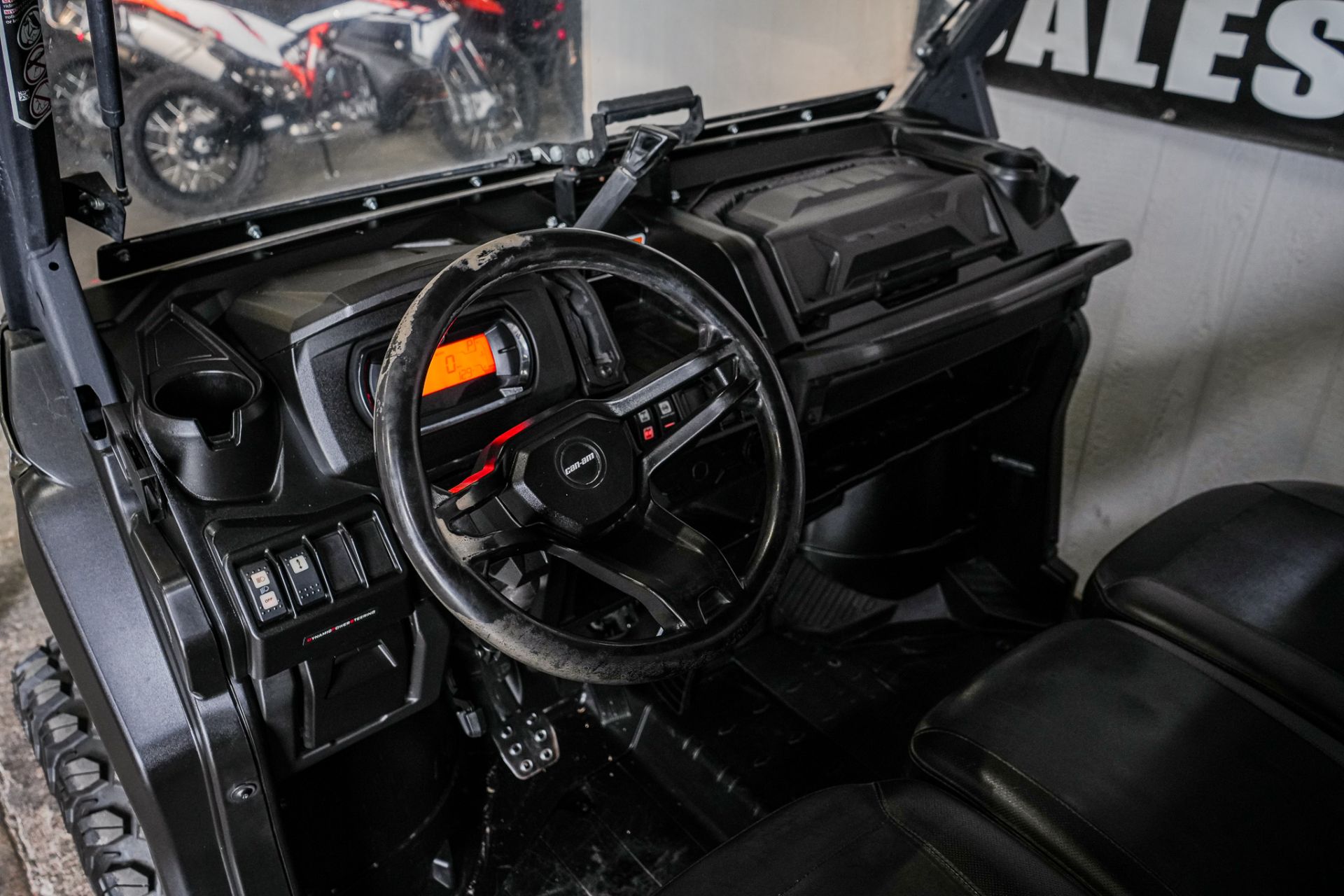 2020 Can-Am Defender XT HD10 in Sacramento, California - Photo 12