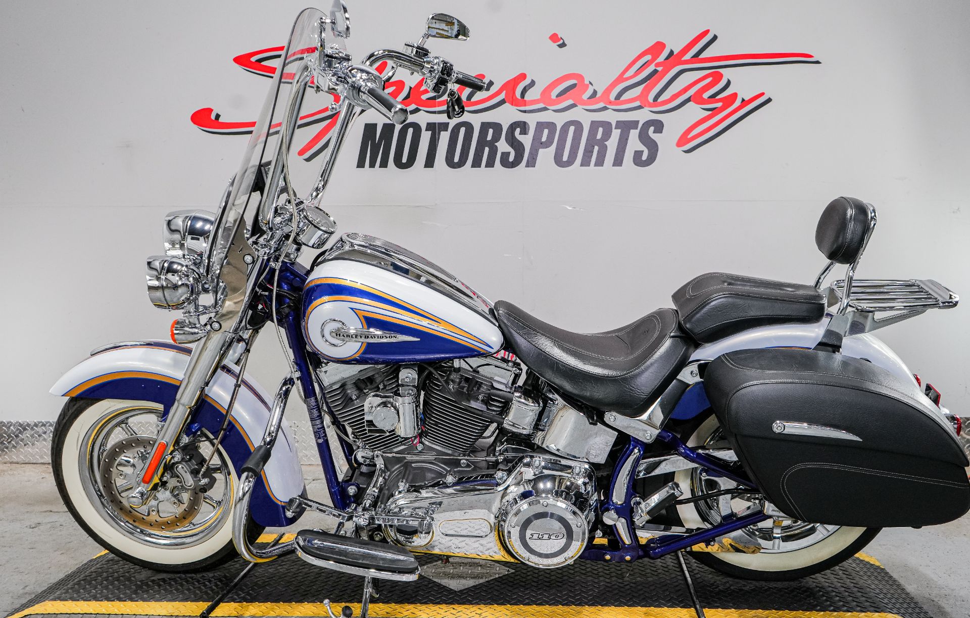 2014 Harley-Davidson CVO™ Softail® Deluxe in Sacramento, California - Photo 4