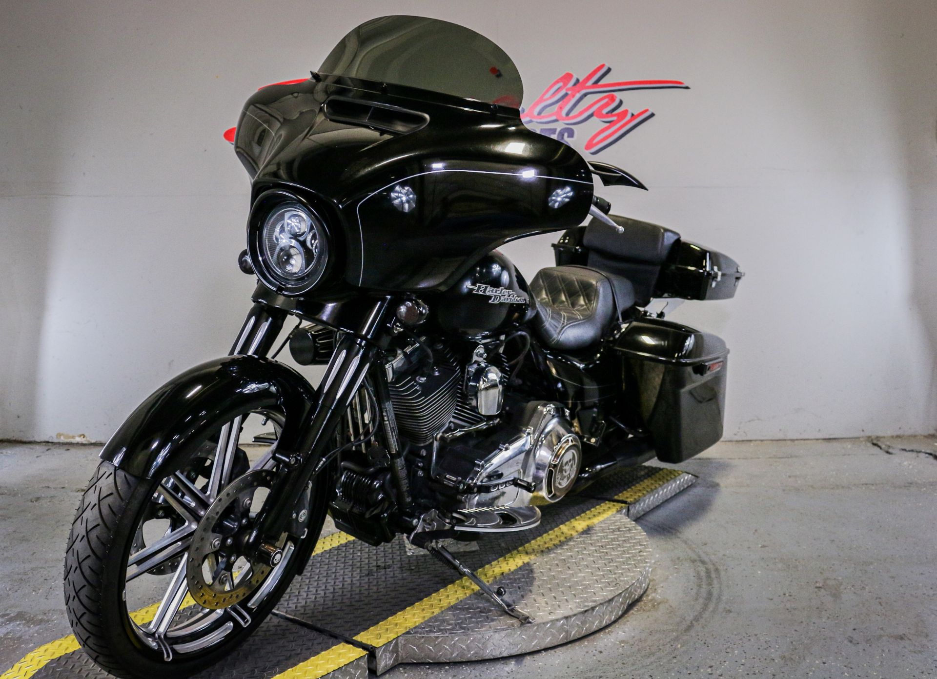 2014 Harley-Davidson Street Glide® Special in Sacramento, California - Photo 6