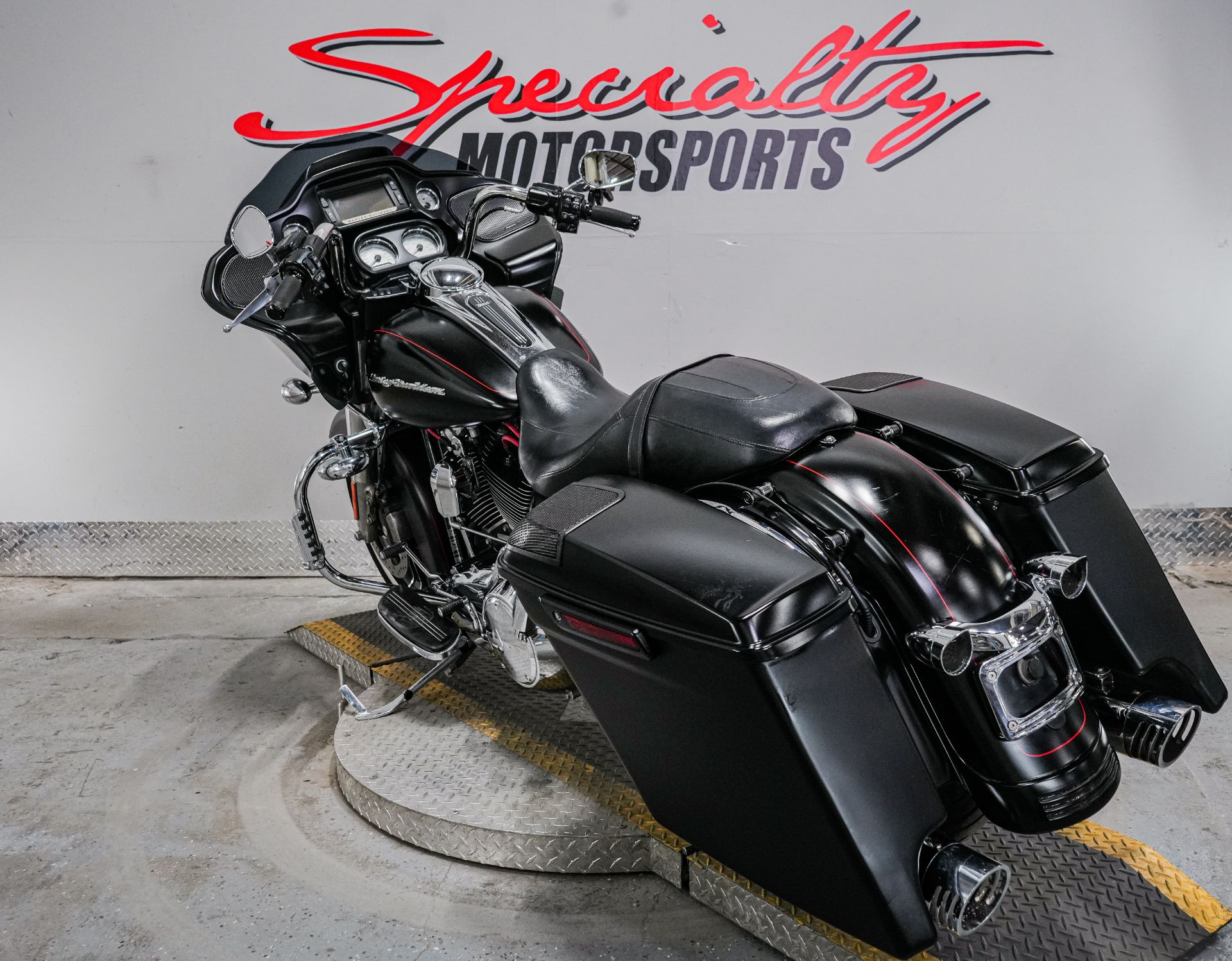 2015 Harley-Davidson Road Glide® Special in Sacramento, California - Photo 4