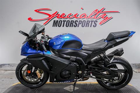 2014 Suzuki GSX-R1000™ in Sacramento, California - Photo 4