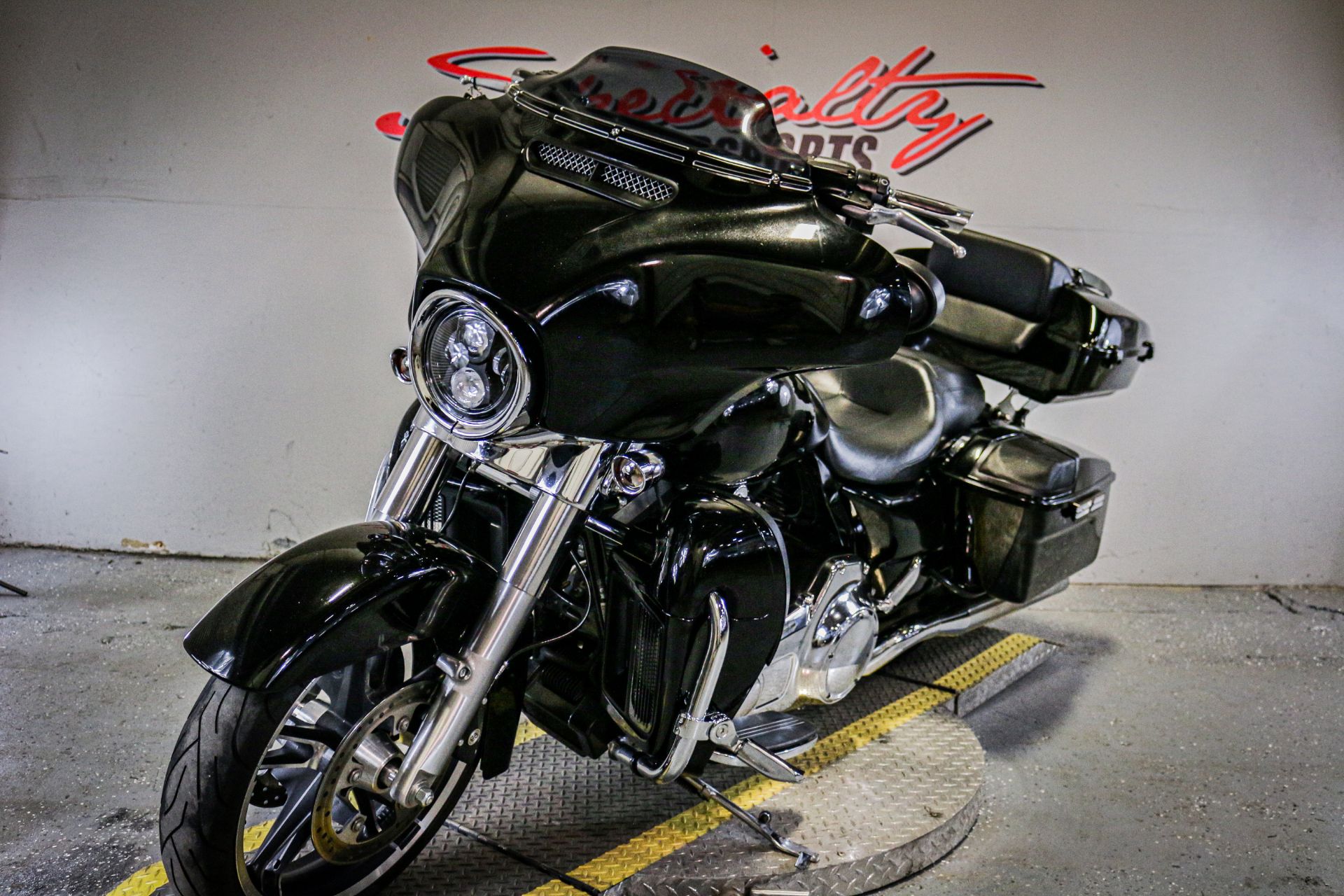 2016 Harley-Davidson Street Glide® in Sacramento, California - Photo 5