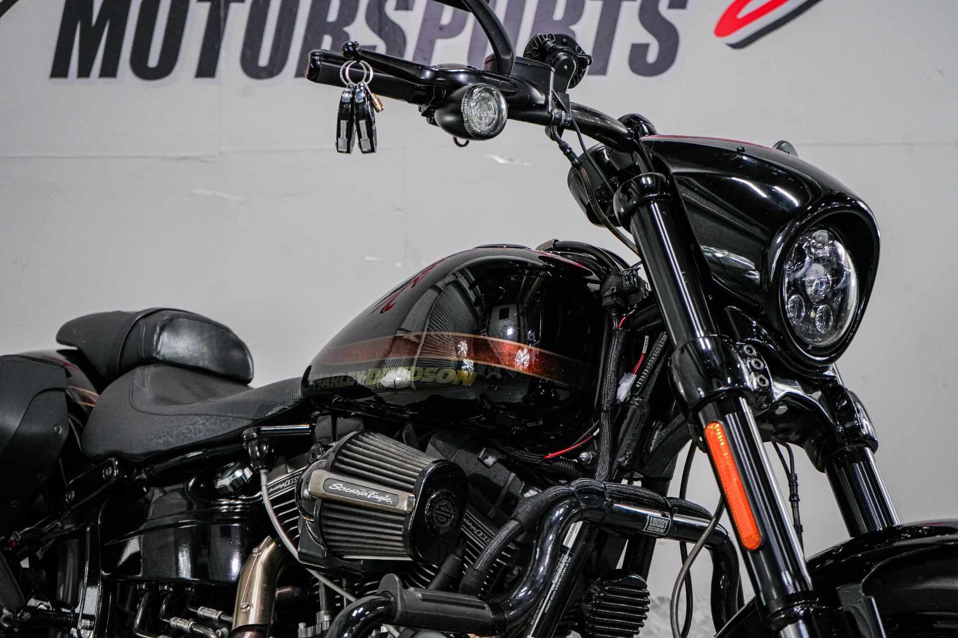 2016 Harley-Davidson CVO™ Pro Street Breakout® in Sacramento, California - Photo 10