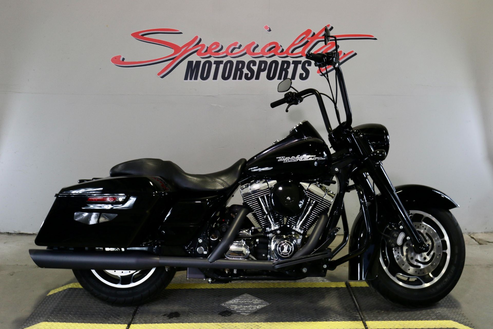 2004 Harley-Davidson FLHRS/FLHRSI Road King® Custom in Sacramento, California - Photo 1