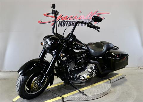 2004 Harley-Davidson FLHRS/FLHRSI Road King® Custom in Sacramento, California - Photo 5