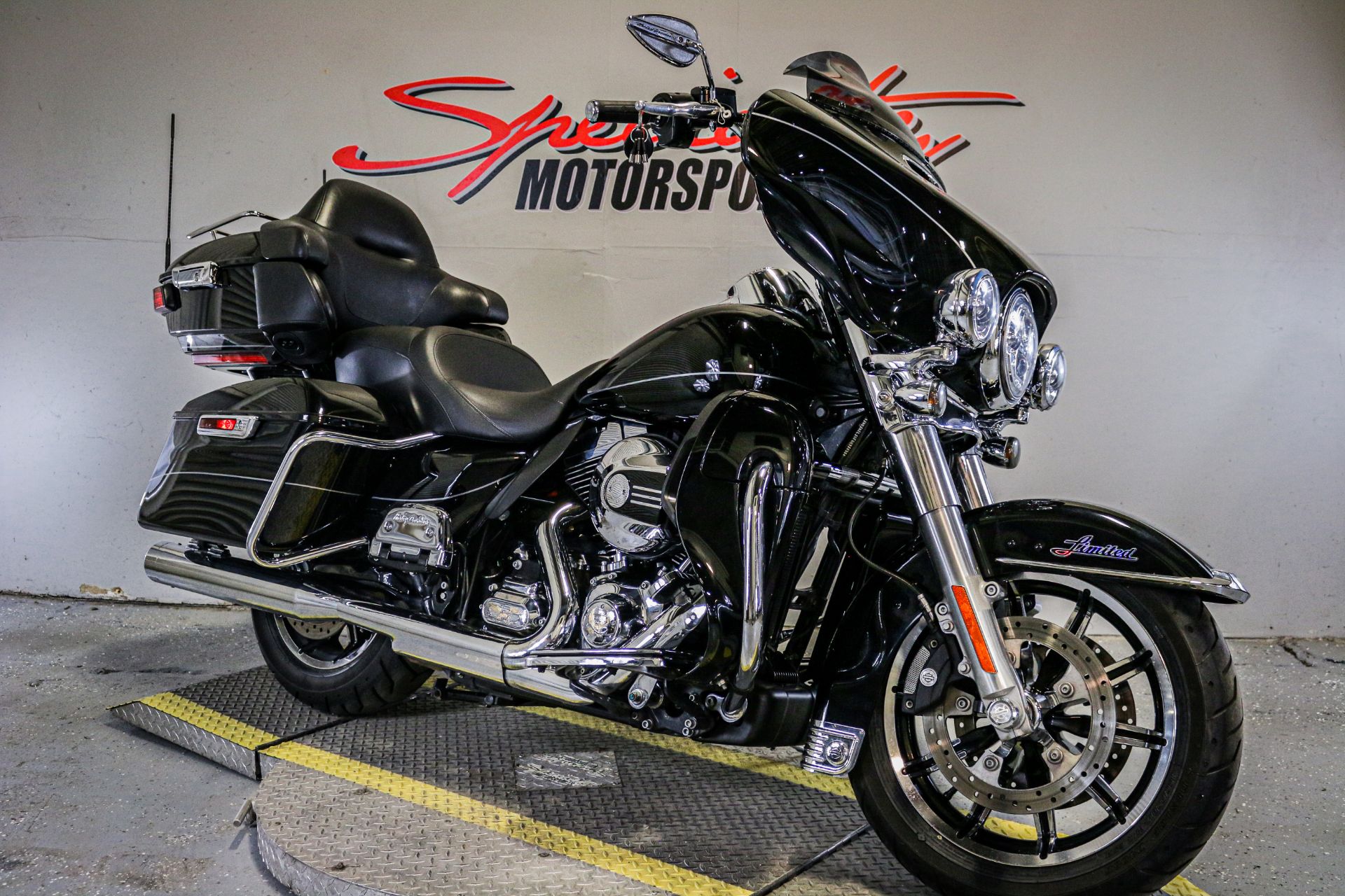 2015 Harley-Davidson Electra Glide® Ultra Classic® in Sacramento, California - Photo 7