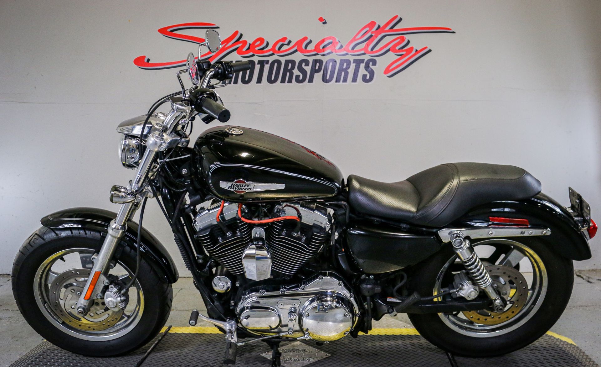 2013 Harley-Davidson Sportster® 1200 Custom in Sacramento, California - Photo 4