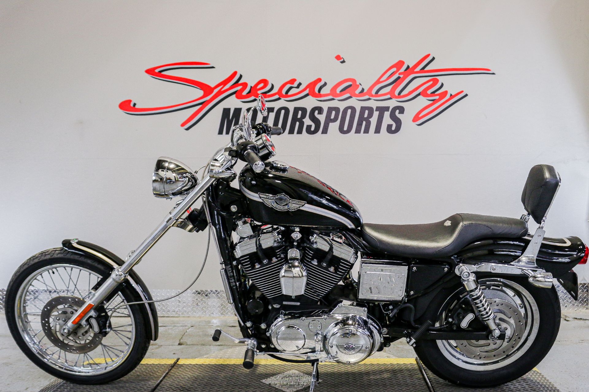 2003 Harley-Davidson XL 1200C Sportster® 1200 Custom in Sacramento, California - Photo 4
