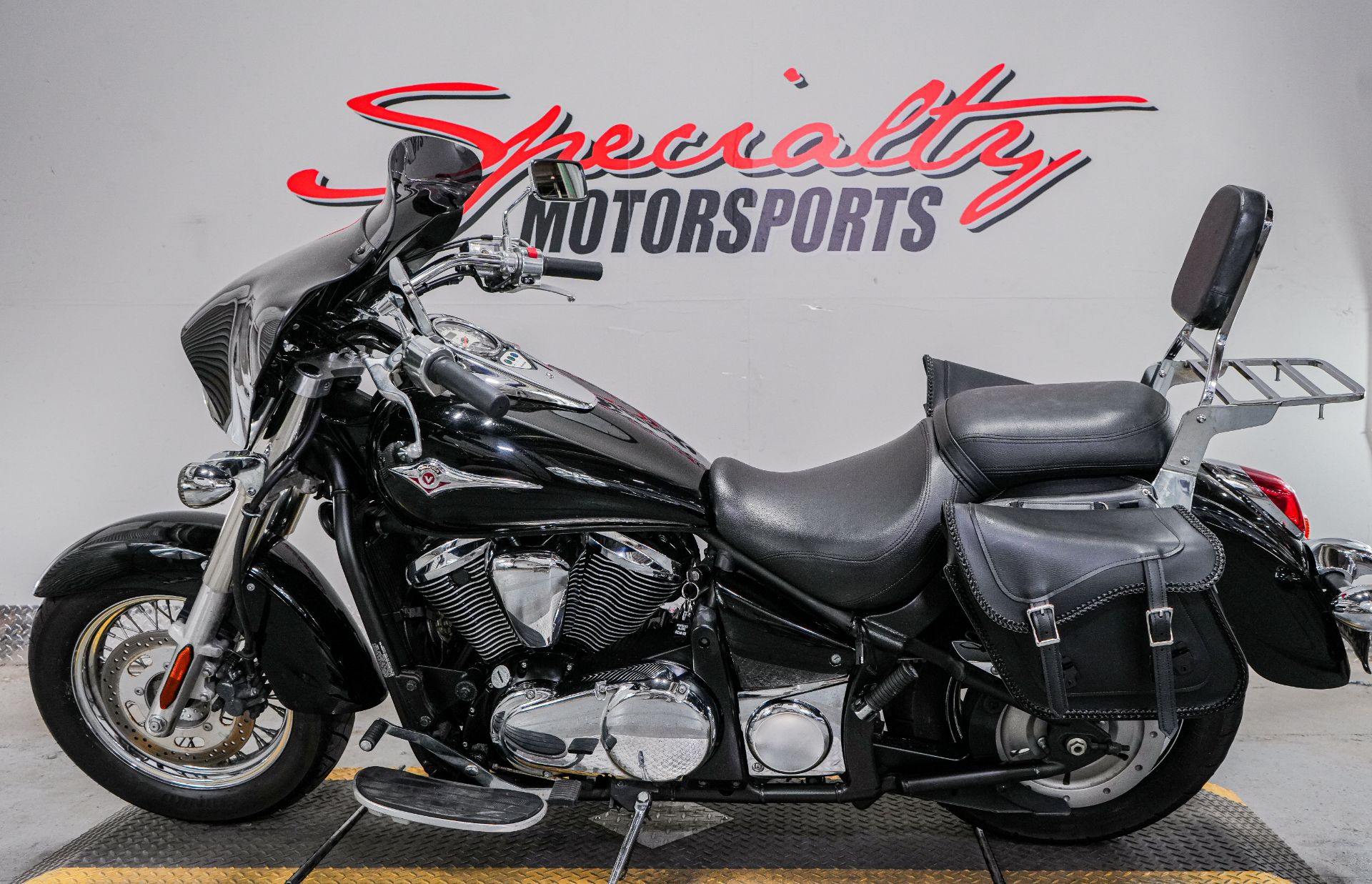 2009 Kawasaki Vulcan® 900 Classic in Sacramento, California - Photo 4